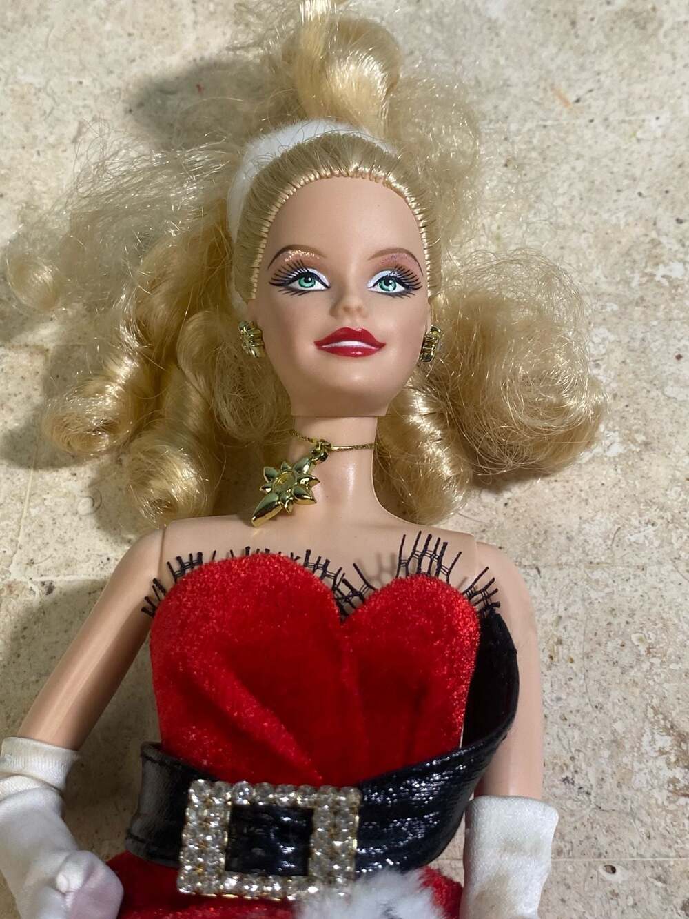 Mattel 2007 Holiday Barbie Collector Edition Red Velvet Gown K7958
